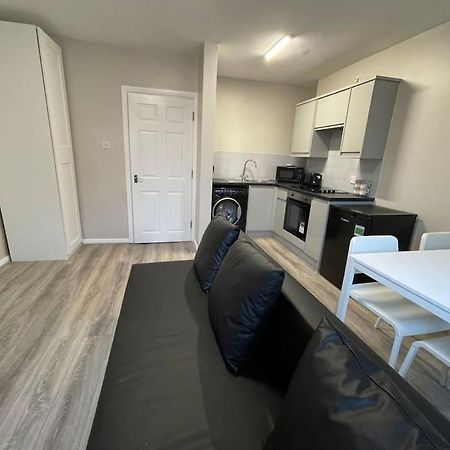Hosted By Ryan - 1 Bedroom Apartment Liverpool Dış mekan fotoğraf